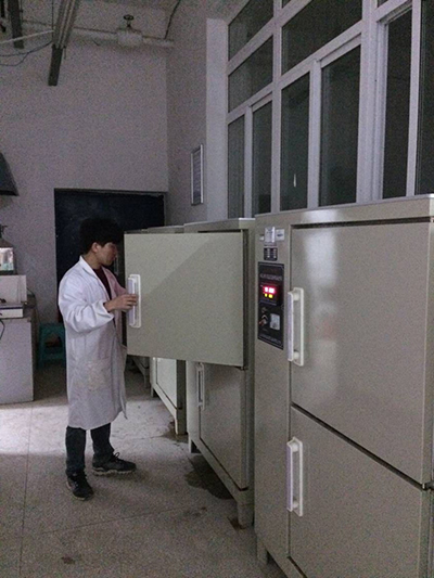水泥砼恒温湿标准养护箱（HBY-40B）